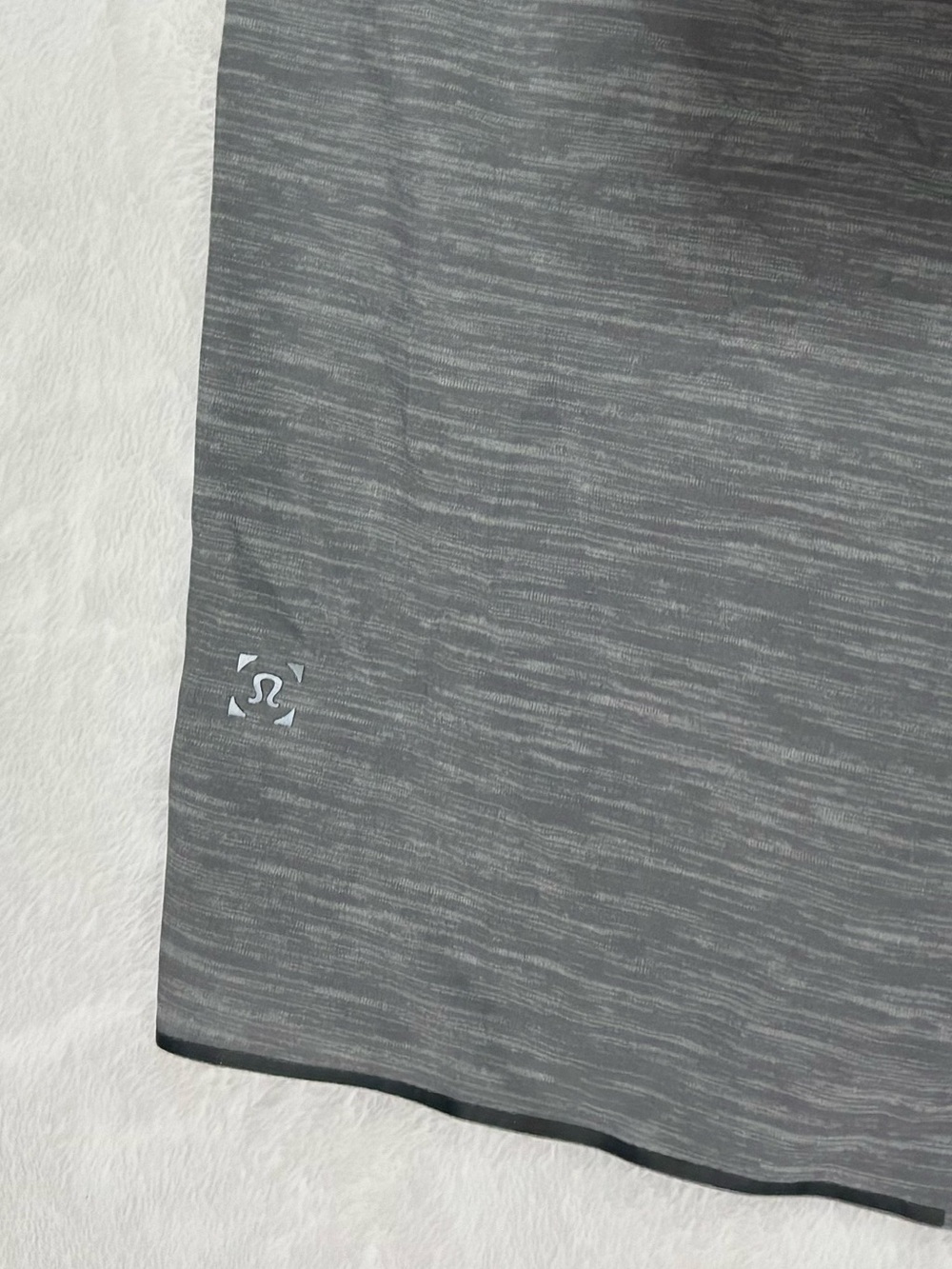 LULULEMON ATHLETICA Men's Performance Grey Athletic Shorts - Picture 7 of 12